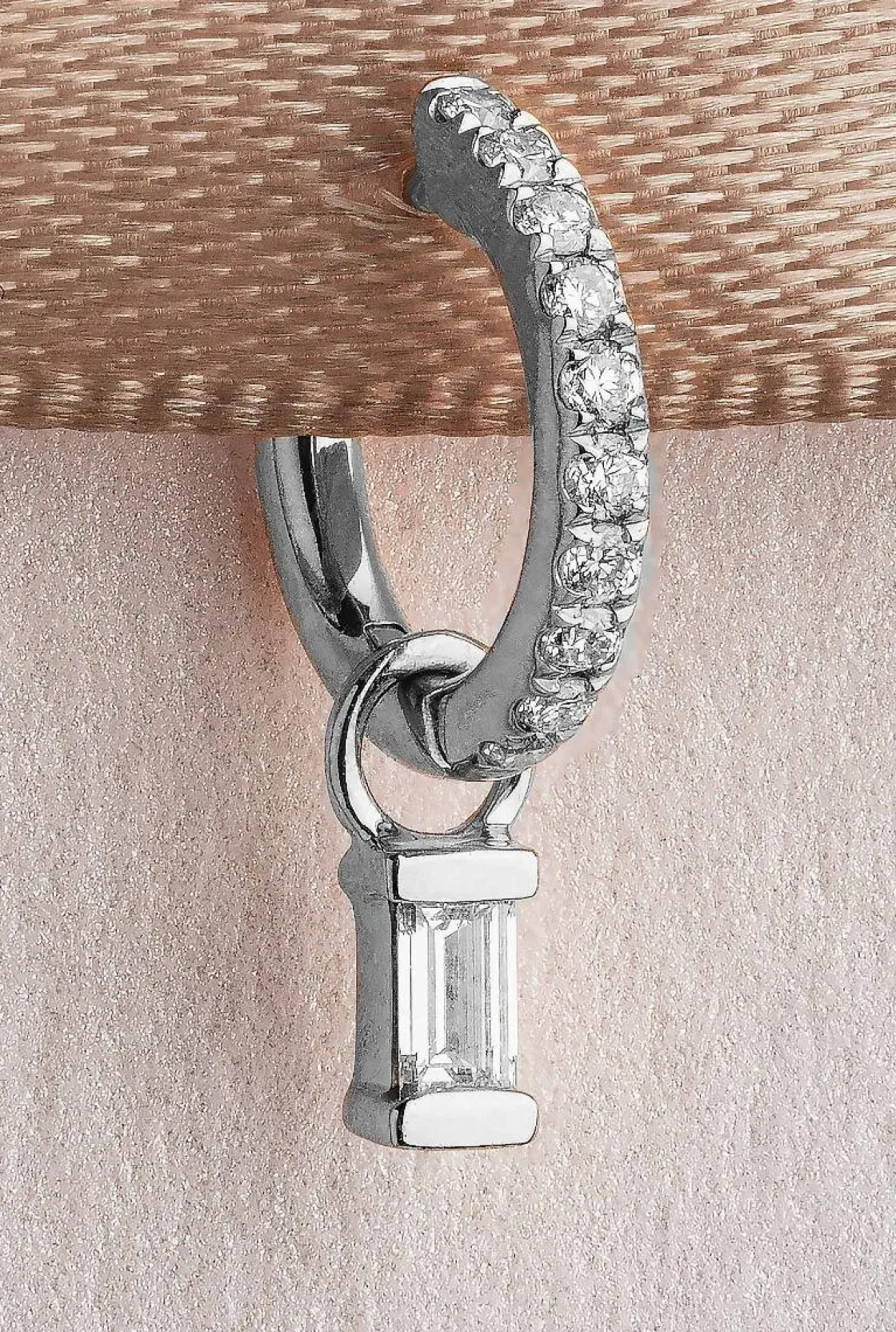Redline Comtesse Charm